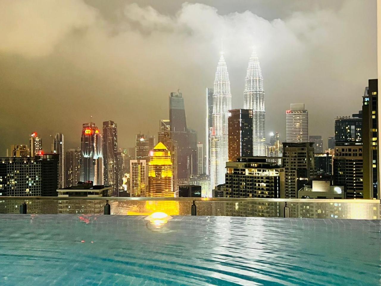 The Infinitum Kualalumpur Skypool Hotel كوالالمبور المظهر الخارجي الصورة